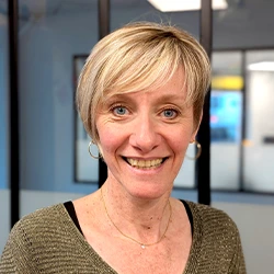 Portrait de Fanny Bellot-Gurlet, responsable musique chez Acadomia - photo tous droits réservés